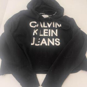 Calvin klein cropped hoodie. ‎ Brand new loungwear.